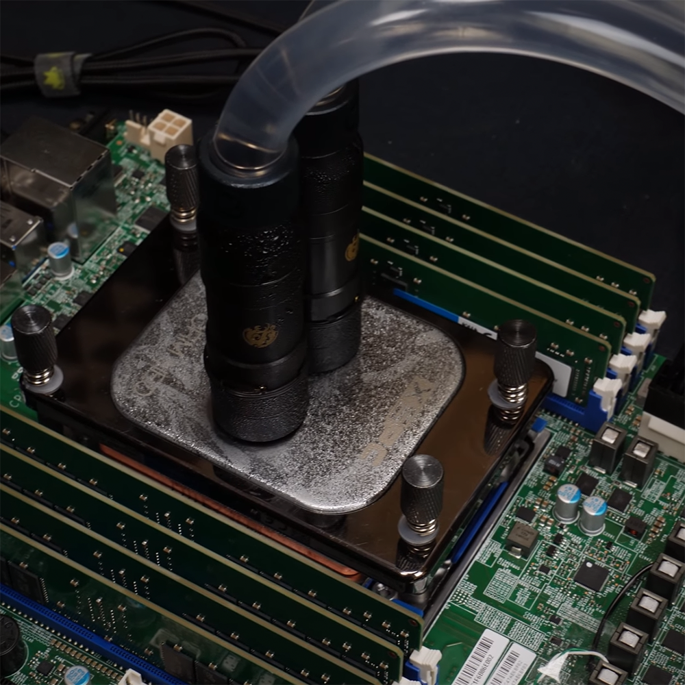 der8auer Overclocks the AMD Ryzen EPYC CPU to Simulate a Threadripper ...
