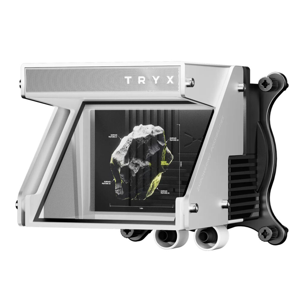 TRYX HOLO Display von der Aio