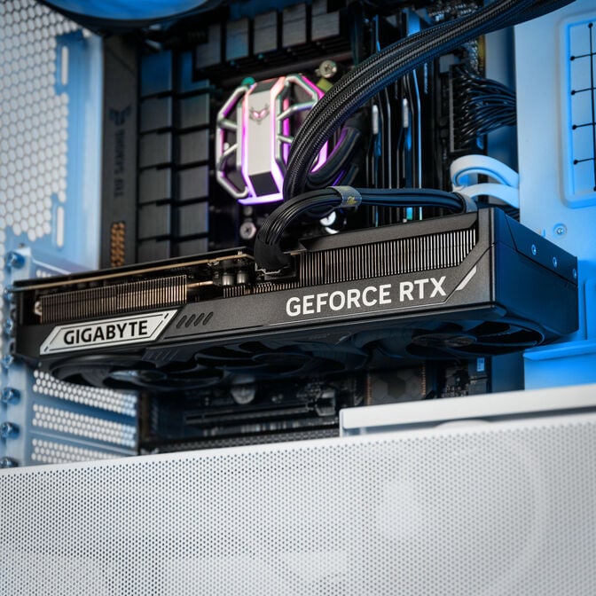 Gaming PC, AMD Ryzen 7 9800X3D, 64 GB RAM, GeForce RTX 5070 Ti - King Deal image number 5