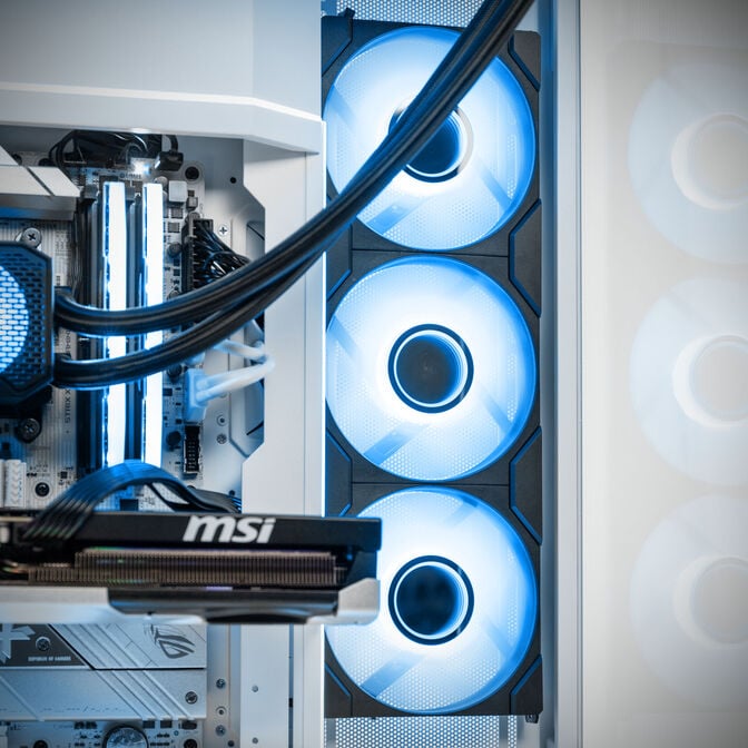 King Mod Systems Gaming PC, AMD Ryzen 7 9800X3D, RTX 5080 - King Deal image number 6