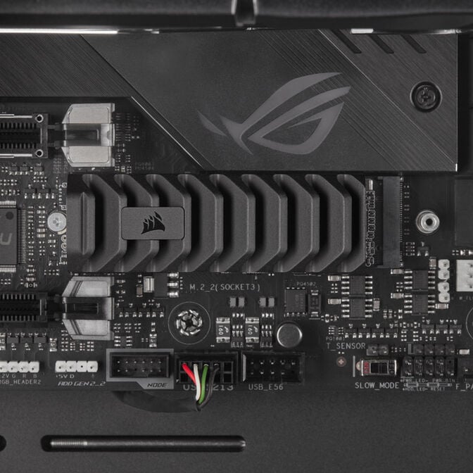Corsair MP600 Pro XT NVMe SSD, PCIe 4.0 M.2 Type 2280 - 4 TB image number 7