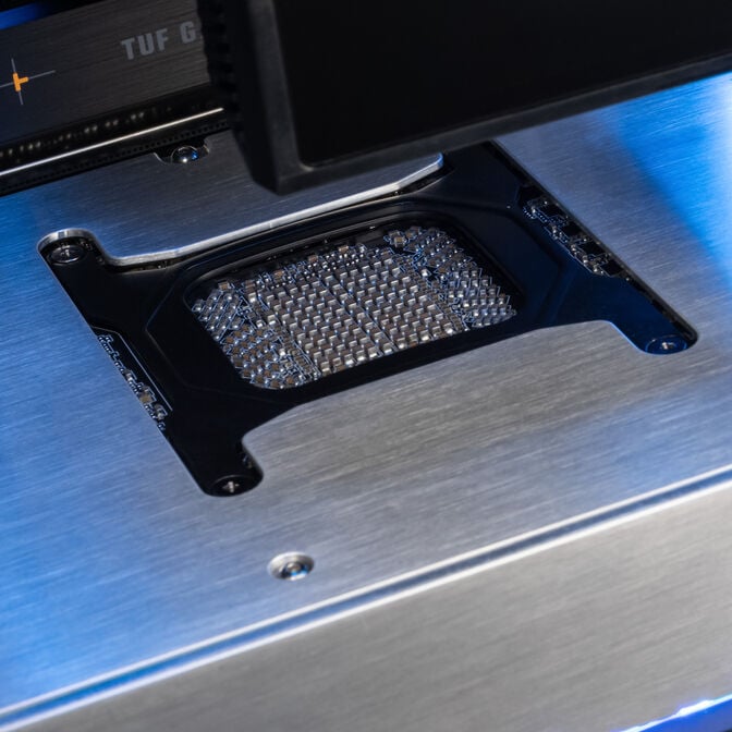 King Mod Systems LYNK+ Gaming PC, AMD Ryzen 7 9800X3D, RTX 5090 Lynk+ l image number 10