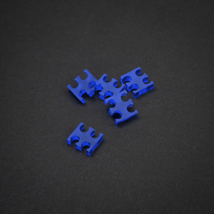 King Mod Service 4-Slot Kabelkamm 4mm groß - blau - 5er Set image number 0