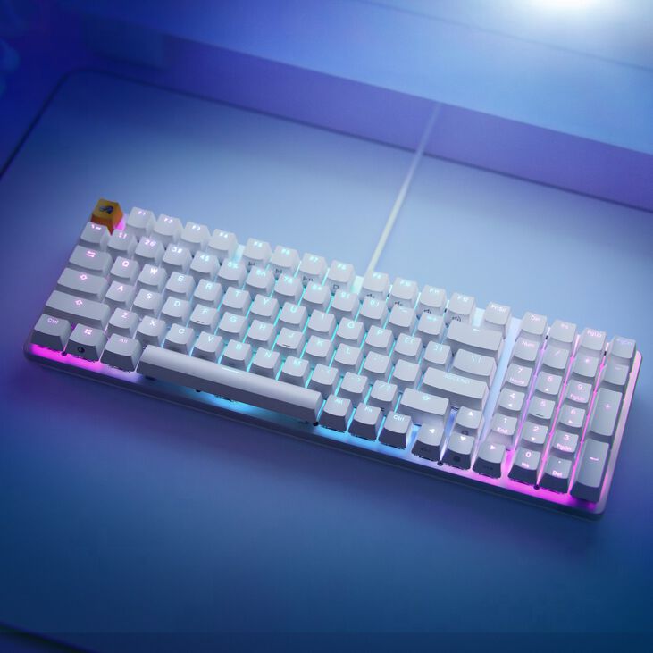 Glorious GMMK 2 Full-Size Gaming Keyboard - Fox Switches, UK Layout, White image number 4