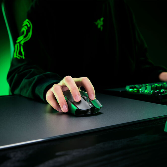 Razer Viper V3 Pro Gaming Mouse, 8000 Hz, Razer Focus Pro Sensor - black image number 4