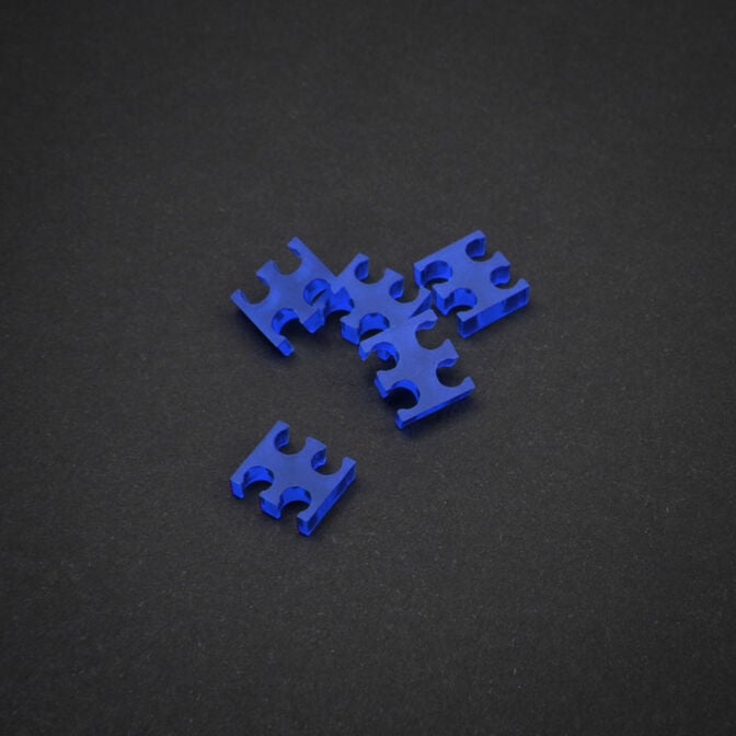 King Mod Service 4-Slot Cable Comb 4mm large - blue - set of 5 image number 0