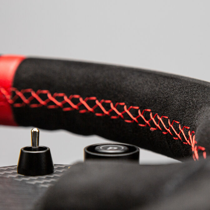 Simagic GT1-SD - Alcantara image number 2