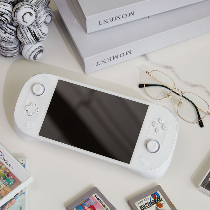 Ayaneo 2S Handheld Konsole – 32 GB LPDDR5X, 2 TB SSD, Sky White image number 6