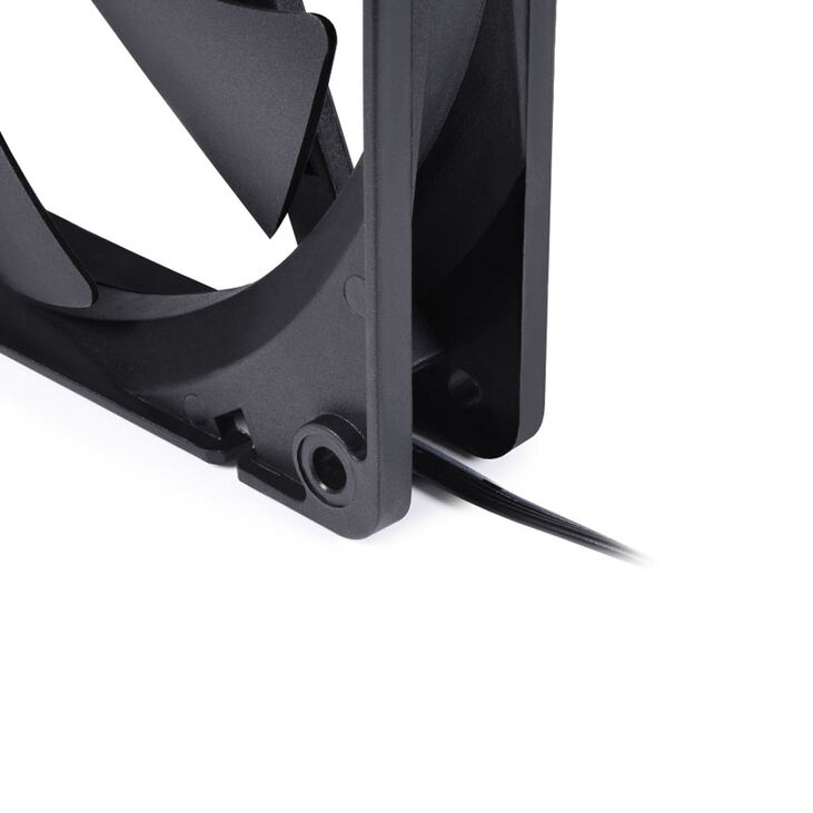 Alphacool Core PWM fan 2,500 RPM - 140 mm - black image number 2