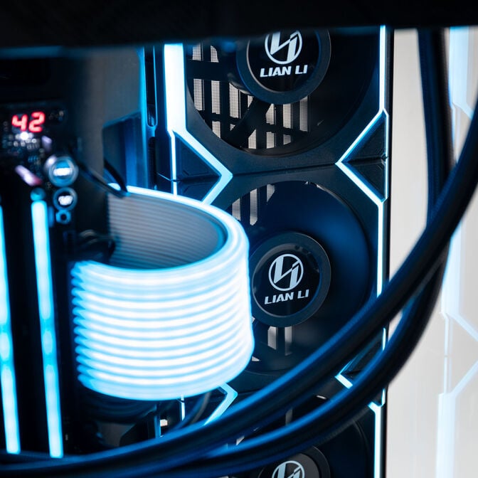 4K gaming PC, AMD Ryzen 9 9950X3D, ASUS ROG Astral GeForce RTX 5090 OC, 64 GB RAM - King Deal image number 7