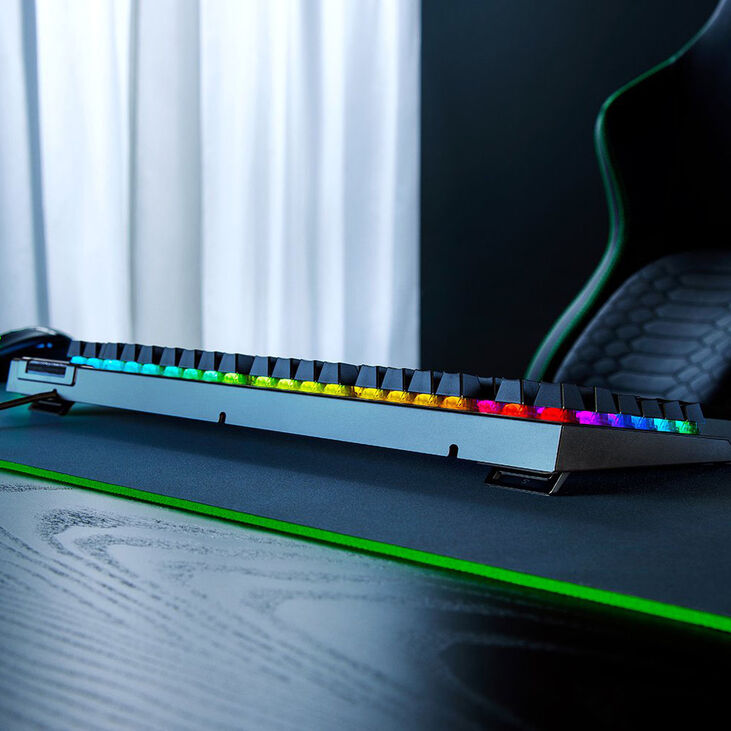 Razer BlackWidow V4 X Gaming -Tastatur, Full Size, RGB - Green Switches, ISO (DE) image number 2
