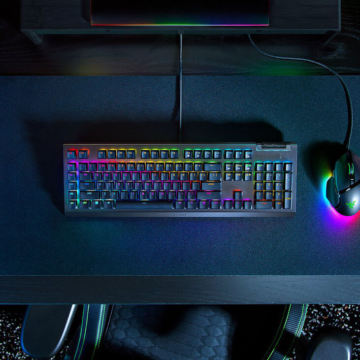 Razer BlackWidow V4 X Gaming -Tastatur, Full Size, RGB - Green Switches, ISO (DE) image number 4