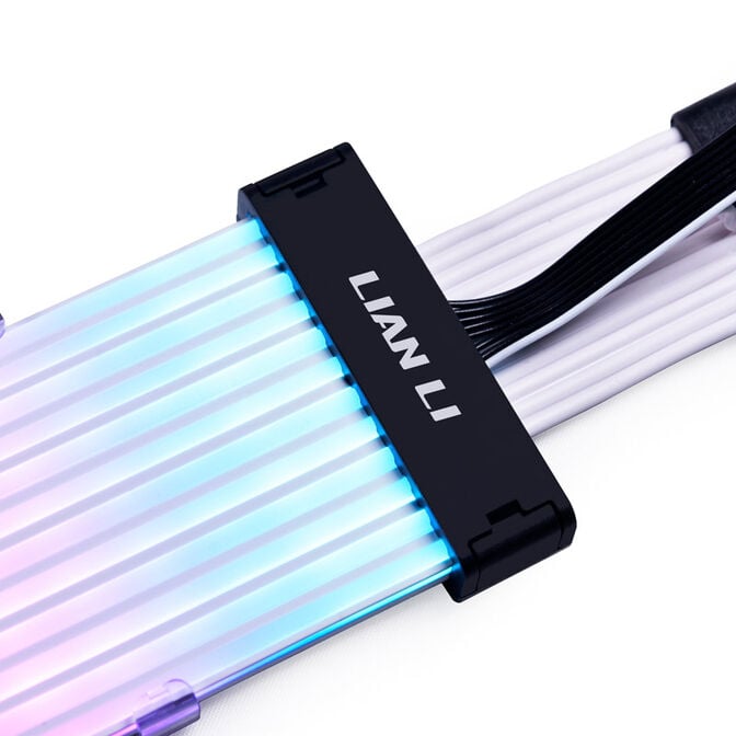 Lian Li Strimer Plus V2 12VHPWR 16- zu 16-Pin Verl&auml;ngerung - 320mm, 12 LED-Bahnen image number 5