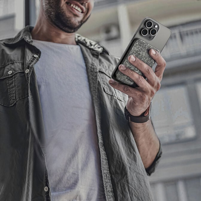 SHARGE Carbon Mag Carbon Fiber Ultra-Slim 5000 mah Powerbank image number 19