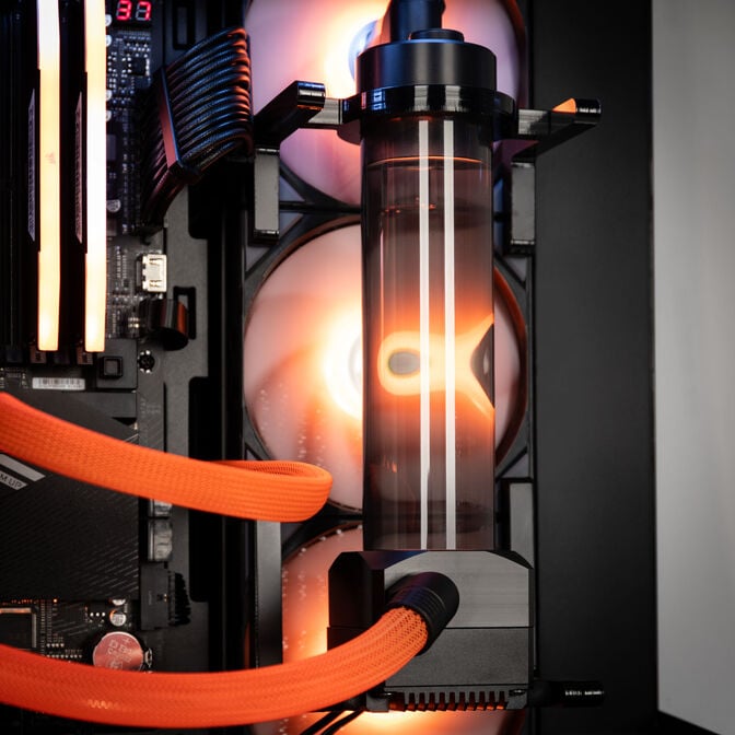 4k Gaming PC AMD Ryzen 7 9850X3D, Nvidia RTX 5080, 32 GB RAM, Custom Water Cooling - King Deal image number 6