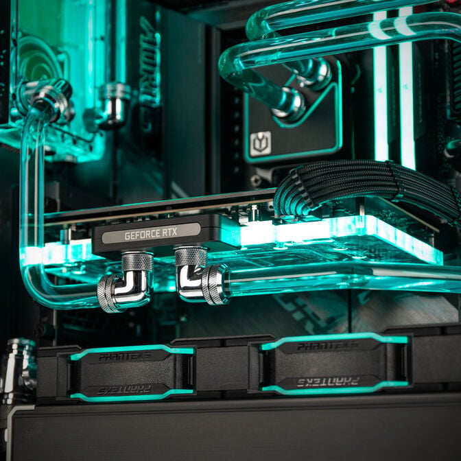 Gaming PC Crystal Phantom, AMD Ryzen 9 9800X3D, NVIDIA GeForce RTX 5090 - Custom Water Cooling image number 5