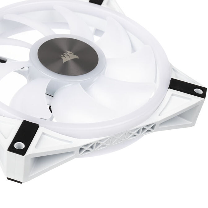 Corsair iCUE QL140 RGB PWM Fan - 140mm, white image number 3