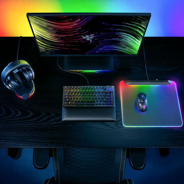 Razer Firefly V2 Pro - Multi-zone Chroma Gaming Mauspad - schwarz image number 3