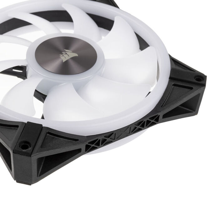 Corsair iCUE QL140 RGB PWM Fan - 140mm, black image number 3