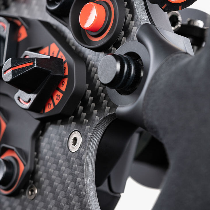 Fanatec ClubSport Steering Wheel Formula V2.5 X + ClubSport DD+ Wheelbase (15Nm) image number 6