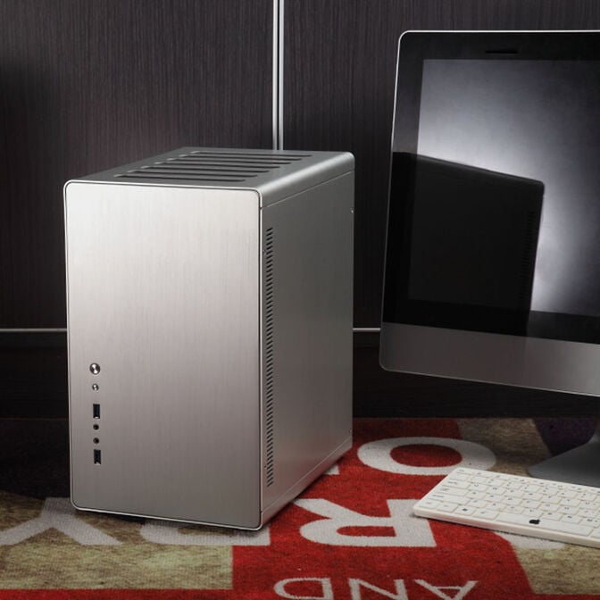 Jonsbo RM2 PC Case, Mid Tower, ATX - Silver image number 4