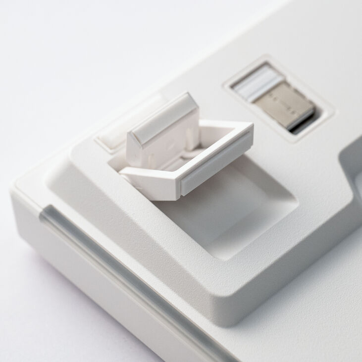 AKKO 5075B Via Barebone Gaming Keyboard, 75% - ANSI, Moon White image number 8