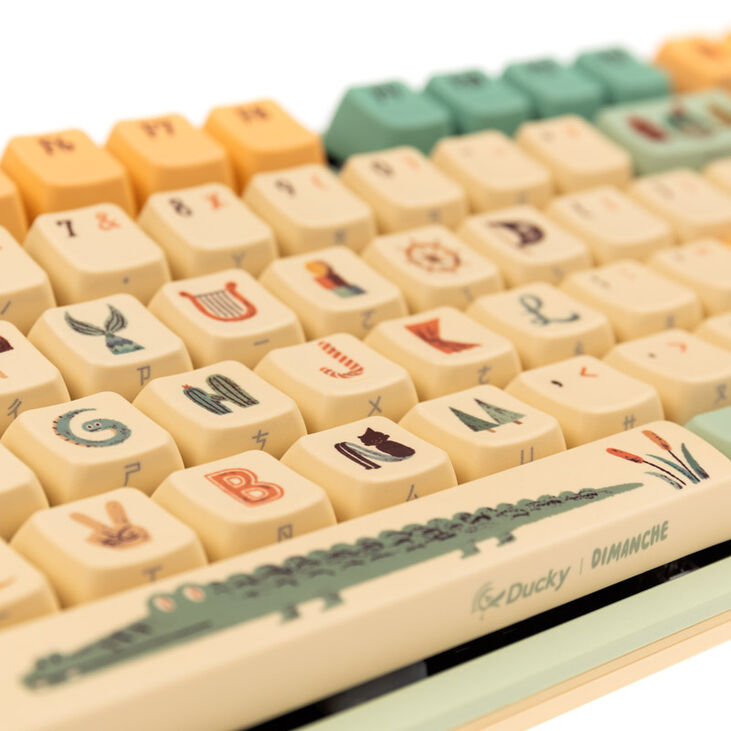 Ducky x Dimanche One 2 Pro Gaming Keyboard, Peter Pan - Varmilo V2 Iris (US) image number 5