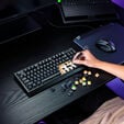 Razer BlackWidow V4 Tenkeyless HyperSpeed Wireless Gaming Keyboard, RGB - Orange Tactile Switches, ISO (DE) image number null