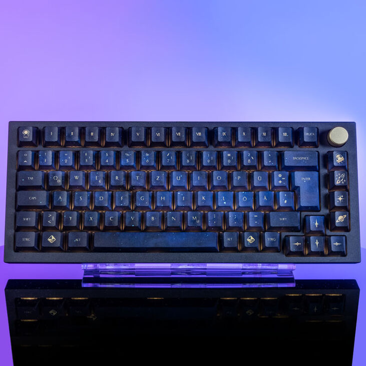 GMMK Pro ISO Custom Keyboard Configurator - Nebula image number 0