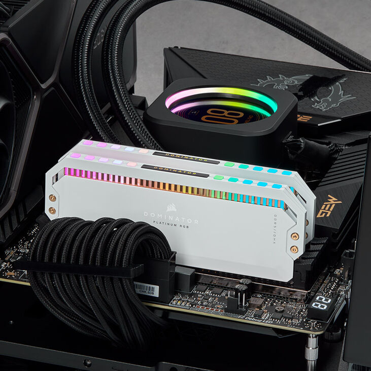 Corsair Dominator Platinum RGB, DDR5-5600, Intel XMP 3.0, CL40 - 64 GB Dual-Kit, white image number 4