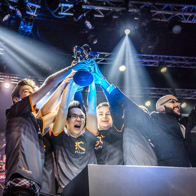 Fnatic Bolt Wireless Gaming Maus - wei&szlig; image number 6