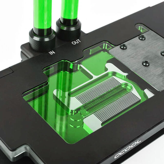 Alphacool Ice Water Crystal Green UV-active, 1000ml ready-to-use mixture - green image number 1