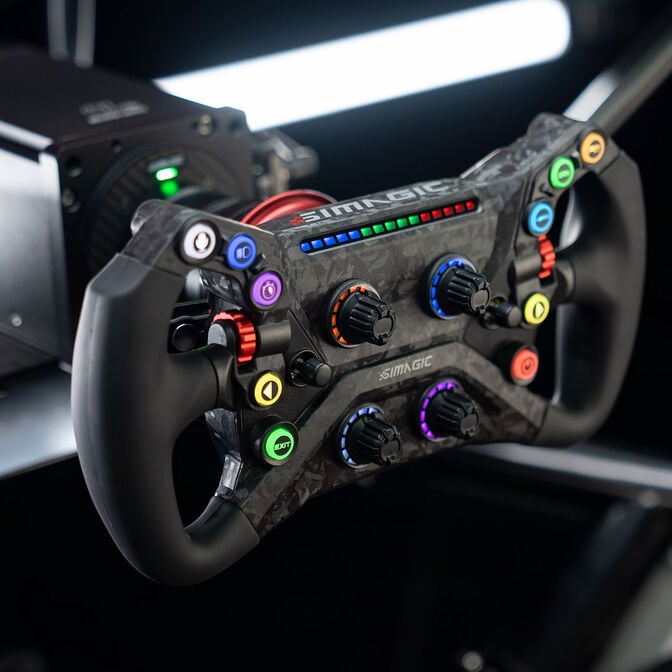 Simagic Simracing Starter Bundle, Steering Wheel, Wheelbase, Pedal Set - Black image number 10