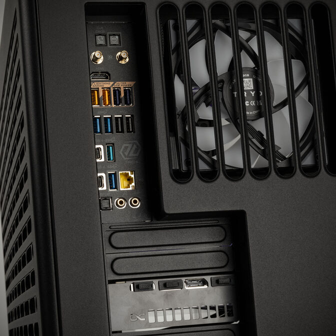 Gaming PC Shadow Oasis Elite, AMD Ryzen 7 9800X3D, NVIDIA GeForce RTX 5090 - Custom Water Cooling image number 7