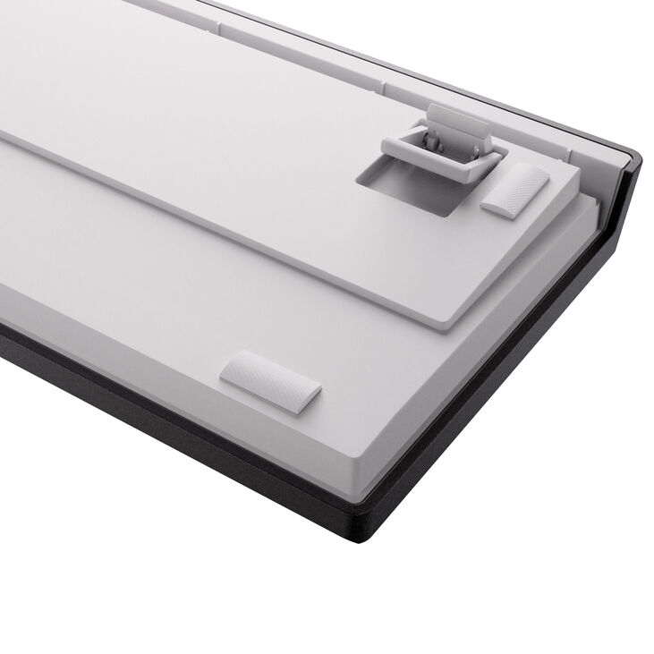 Ducky Zero 6108 Classic Black kabellose Gaming Tastatur, RGB - Cherry MX2A Speed Silver, ISO (DE) image number 6