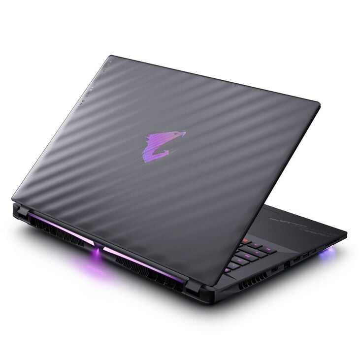 GIGABYTE AORUS Master 18 AM8H BZHC6DED42SP Gaming Laptop, Core Ultra 9 275HX, RTX 5090 image number 3