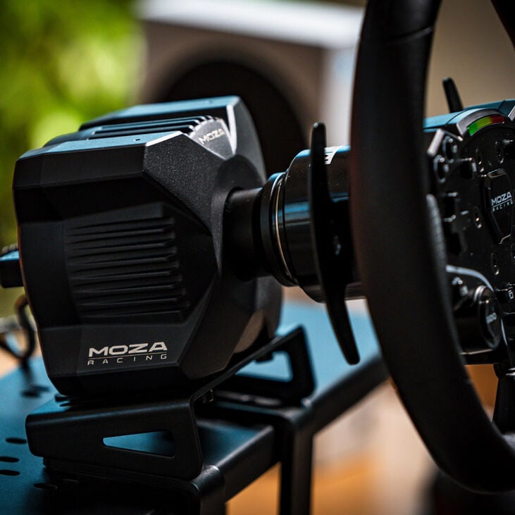 MOZA R3 Racing Set (XBOX, PC) image number 8