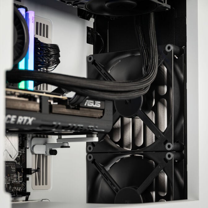 Workstation KI-PC Vektor Creator S, Intel Core Ultra 7 270K Plus, GeForce RTX 5080 image number 6
