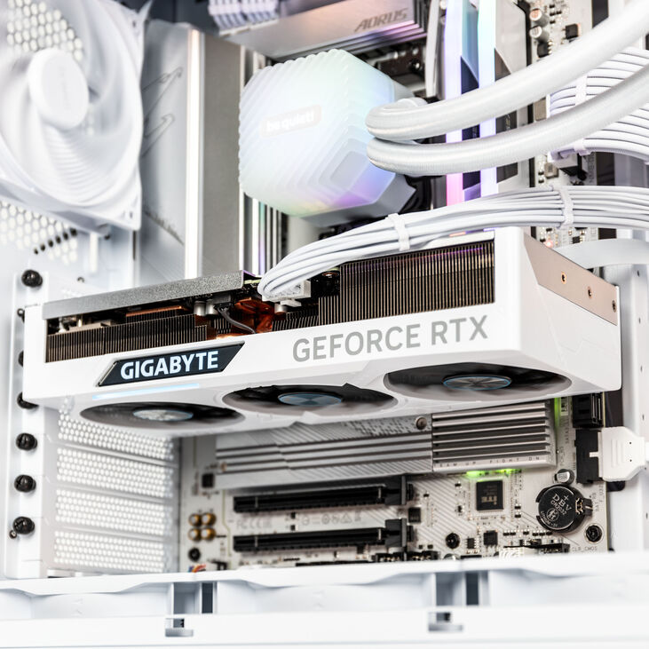 Gaming PC Frostflare, AMD Ryzen 7 9800X3D, Radeon RX 7800 XT image number 5