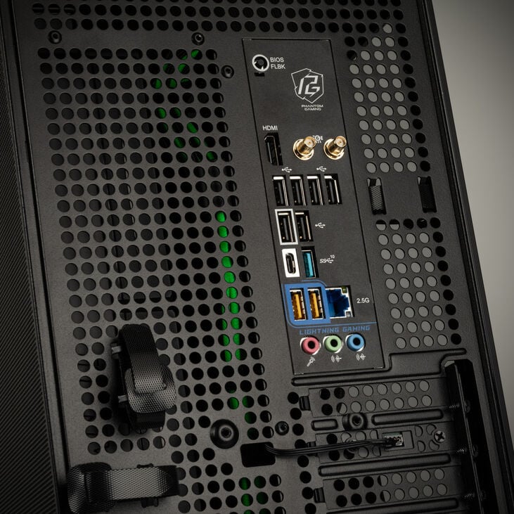 Gaming PC Toxic Fury, AMD Ryzen 9700X, NVIDIA GeForce RTX 5080