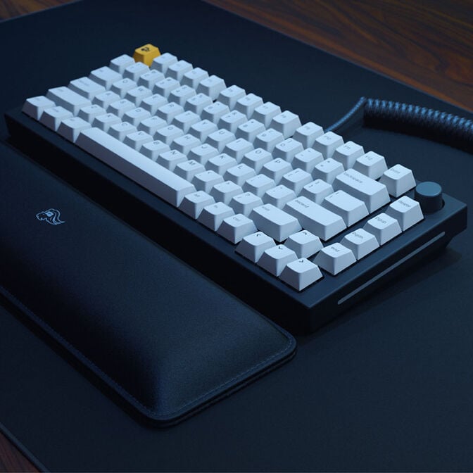 Glorious GMMK Pro Black Slate 75% TKL Keyboard - Pre built, ANSI-Layout - black image number 2