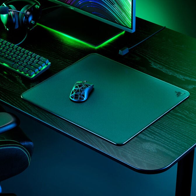 Razer Atlas Tempered Glass Gaming Mousepad - black image number 1