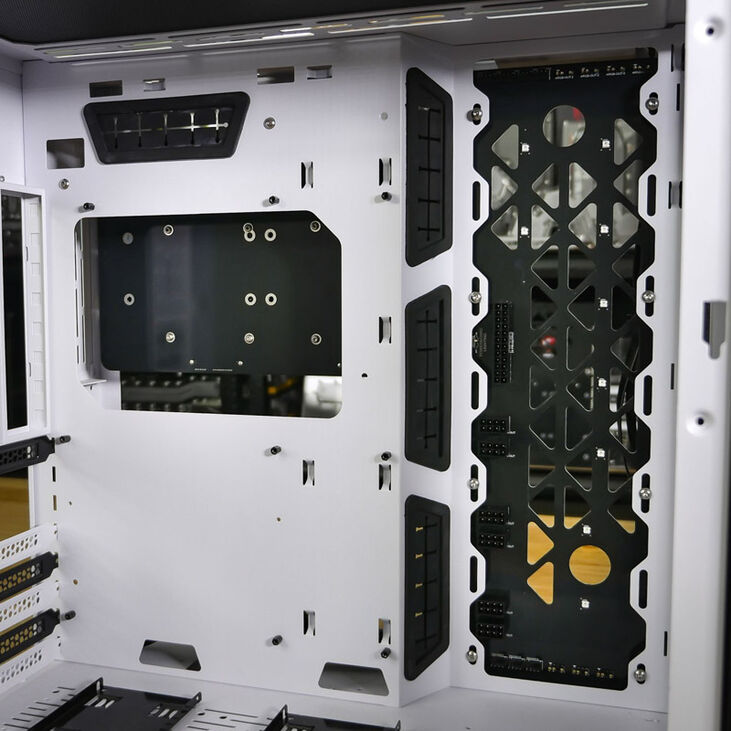 Singularity Computers  PowerBoard PC-O11D image number 6