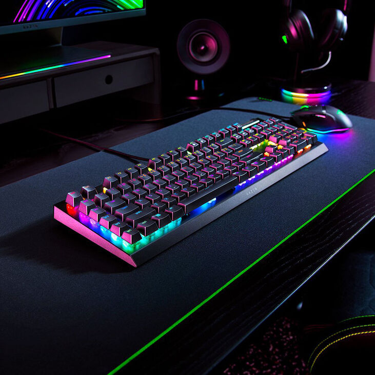 Razer BlackWidow V4 X Gaming -Tastatur, Full Size, RGB - Green Switches, ISO (DE) image number 3