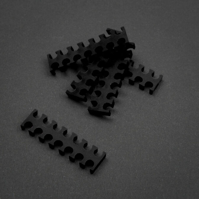 King Mod Service 14-Slot Cable Comb 3mm small - black - set of 5 image number 0