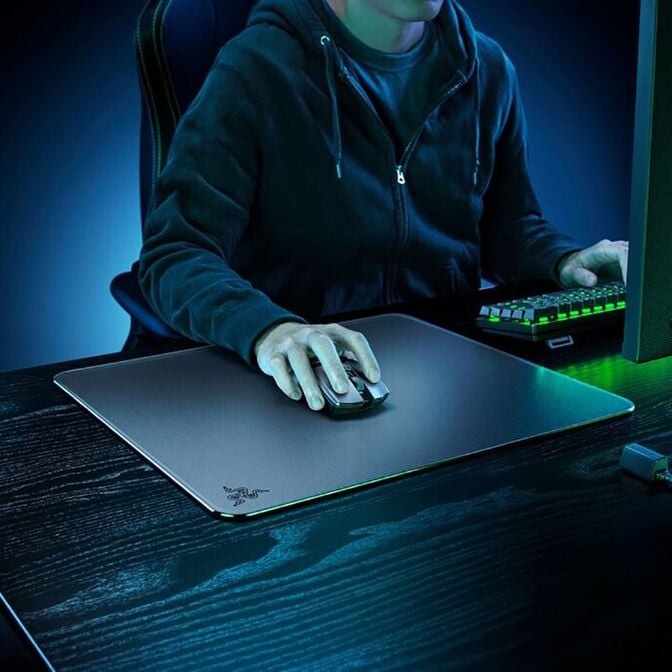 Razer Atlas Pro Gaming Mouse Pad, Glass Surface, Anti-Slip Base - Black image number 4