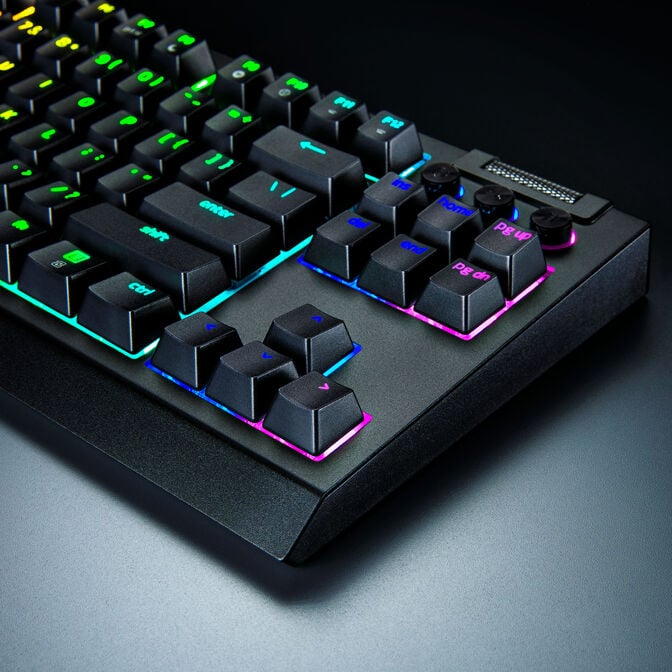 Razer BlackWidow V4 Tenkeyless HyperSpeed Wireless Gaming Keyboard, RGB - Orange Tactile Switches, ISO (DE) image number 14