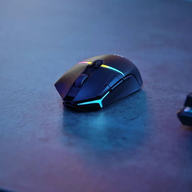 Corsair NIGHTSABRE WIRELESS RGB Gaming Mouse image number 1