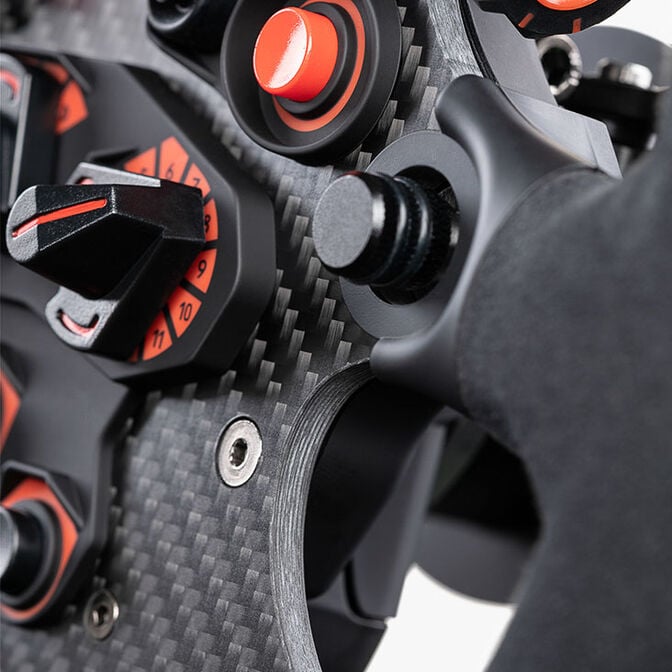Fanatec ClubSport Steering Wheel Formula V2.5 X + CSL DD QR2 Wheelbase (8Nm) image number 6