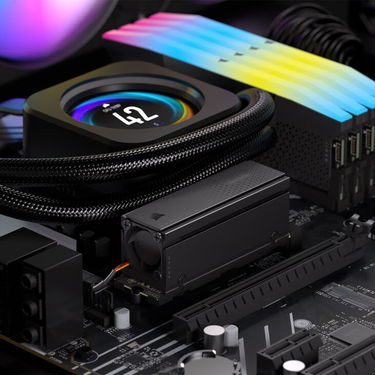 Corsair MP700 Pro NVMe SSD, PCIe 5.0 M.2 Type 2280 - 1 TB with heatsink image number 6
